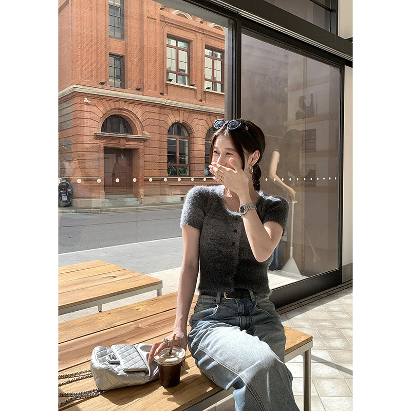 Baisiwang Fluffy Soft Mohair-Like Short-Sleeve Knit Cardigan for Women, Autumn Slim-Fit Short Top