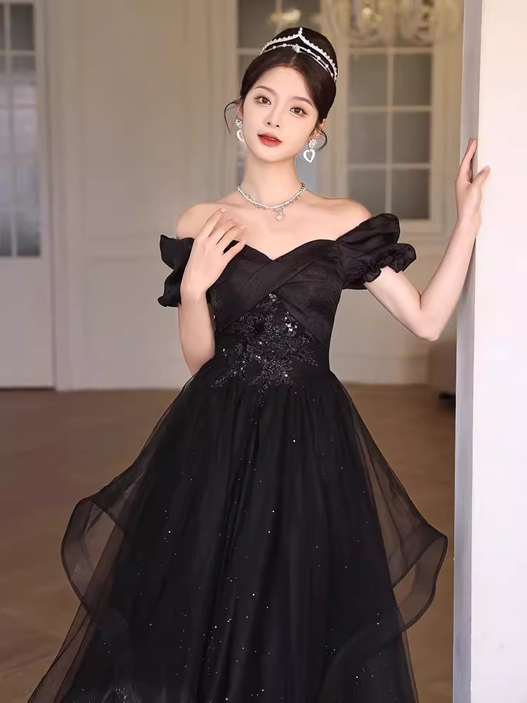 Vestido de noche negro vestido de banquete femenino temperamento lujoso ligero de alto nivel estudiante de alta gama exámenes de arte presidieron el vestido de actuación de mitzvah