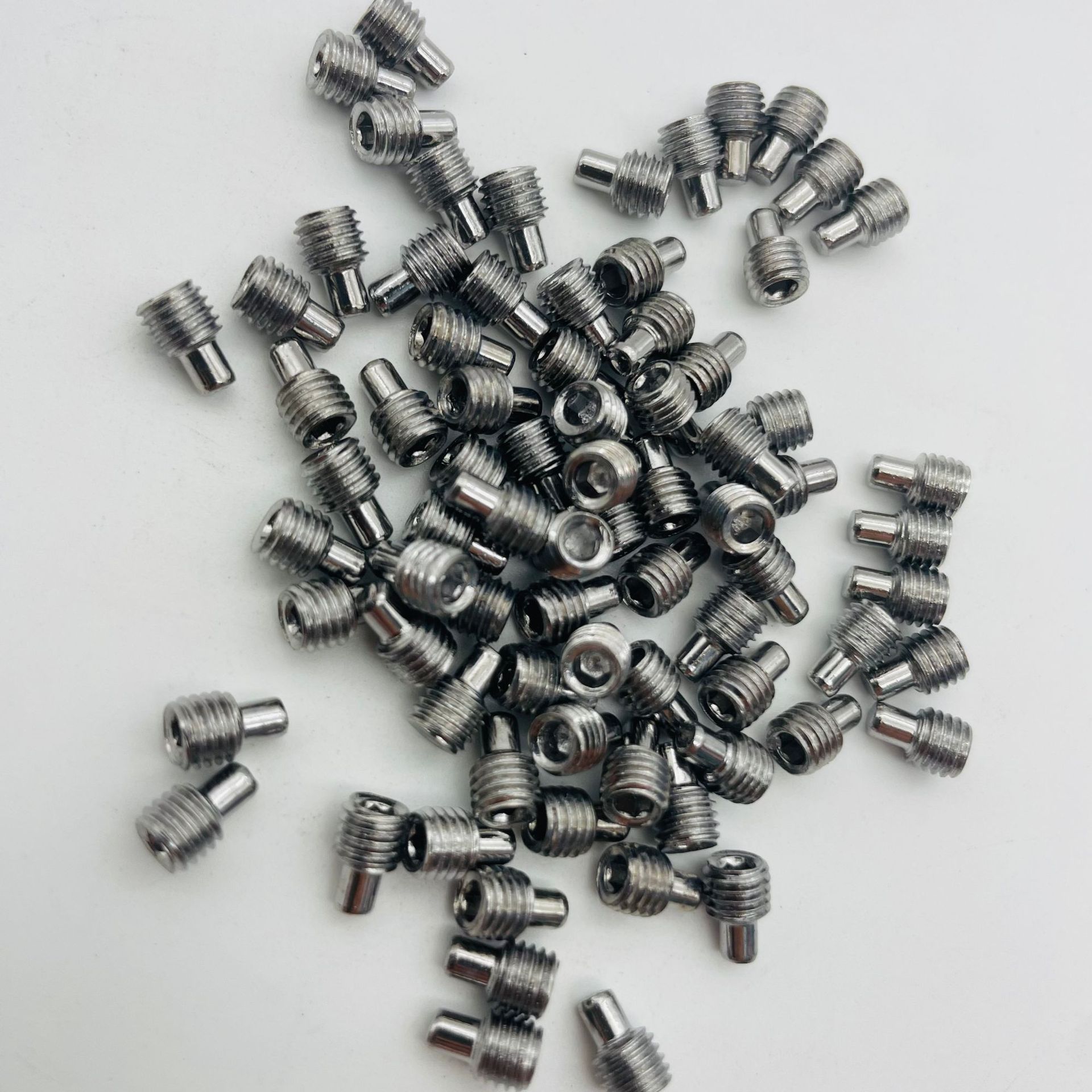 Accesorios de máquina de bordado de computadora, tornillo de pinza de aguja, tornillo de boquilla de aguja hexagonal, máquina doméstica, SWF.