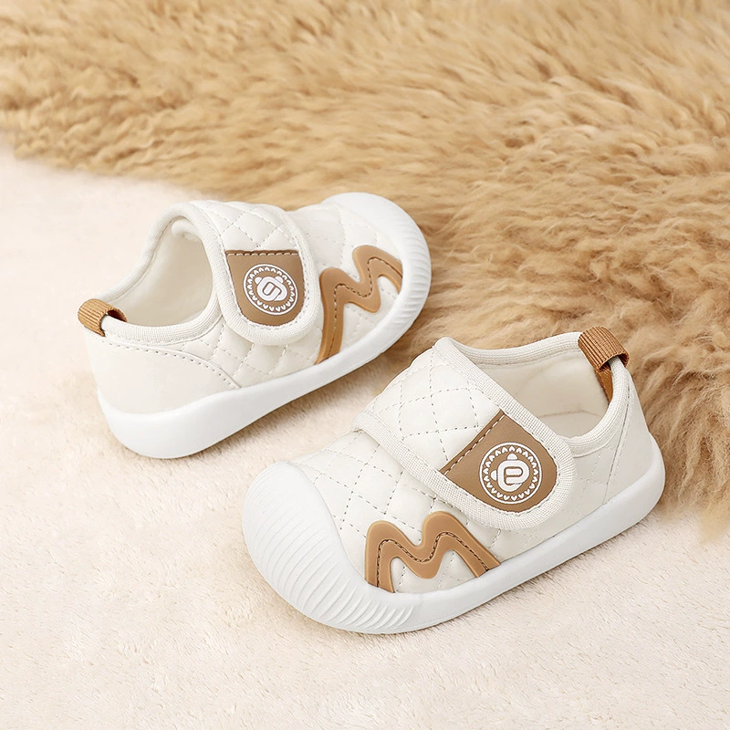 2024 новые кроссовки осень-зима плюс бархатная детская мягкая подошва нескользящая детская обувь 0-1-2 года для мальчиков и девочек обувь