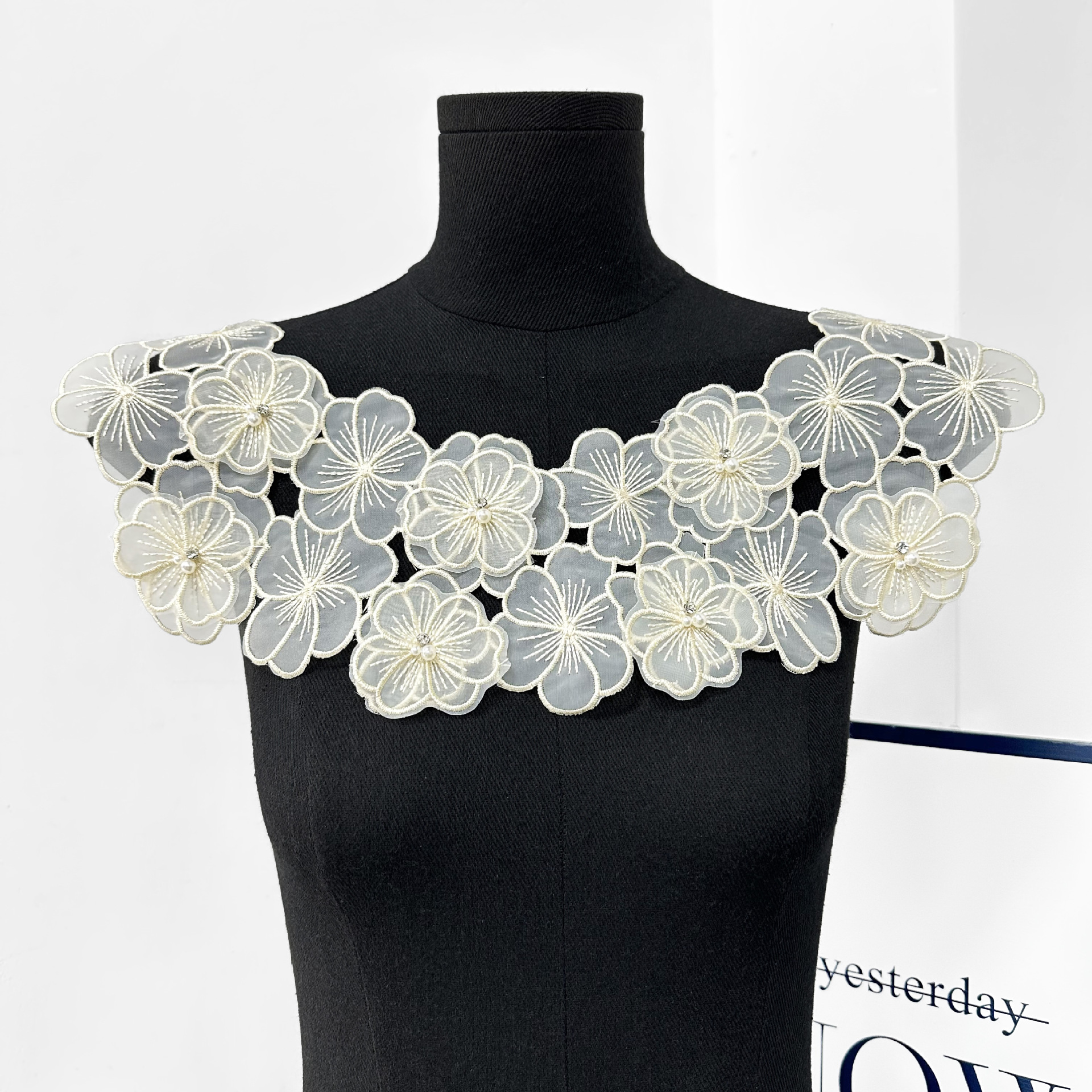 Flores bordadas negras de alta calidad collar de encaje soluble en agua flor decoración delantera de ropa DIY accesorios collar hecho a mano image 9
