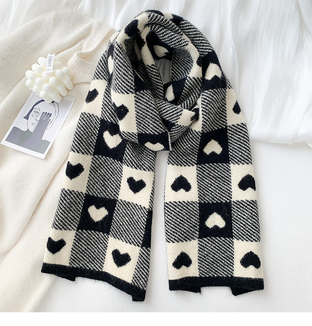 Khaki Color Ladies' Single Piece Fashionable Heart Checked Scarf, Warm  Daily Essential, Gift