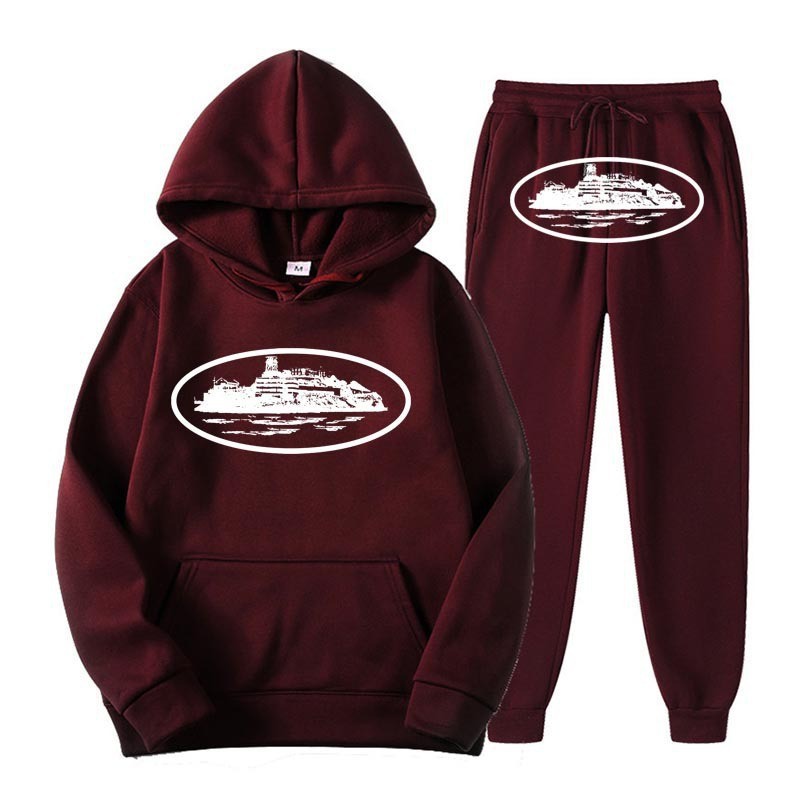 2024 exportación transfronteriza suministro especial venta caliente de moda casual hombre y mujer con sombrero y camiseta de terciopelo conjunto deportivo