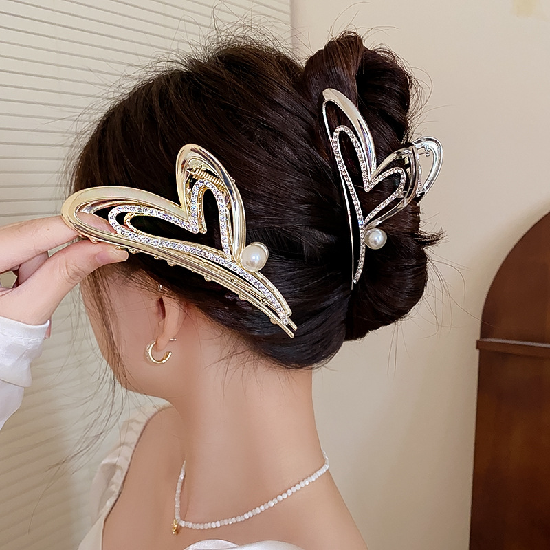 Women's Simple Style Heart Shape Alloy Diamond Hair Claws display picture 3