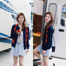 厂家批发2025新款精纺羊毛条纹圆领针织衫女长袖套头毛衣大量现货