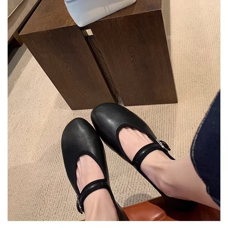 Black ballet shoes low-cut flat