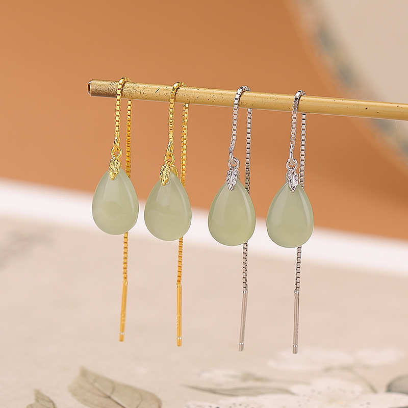 Khuyên tai dài hình giọt nước bạc S925 mạ vàng đính ngọc bích Hòa Điền phong cách Tân Trung Hoa — Bạc