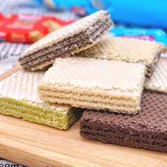 Italian-imported Loacker Hazelnut Flavor Wafer Cookies, 20 Small Packs (200g Big Bag) – Perfect Gift for Snack Lovers