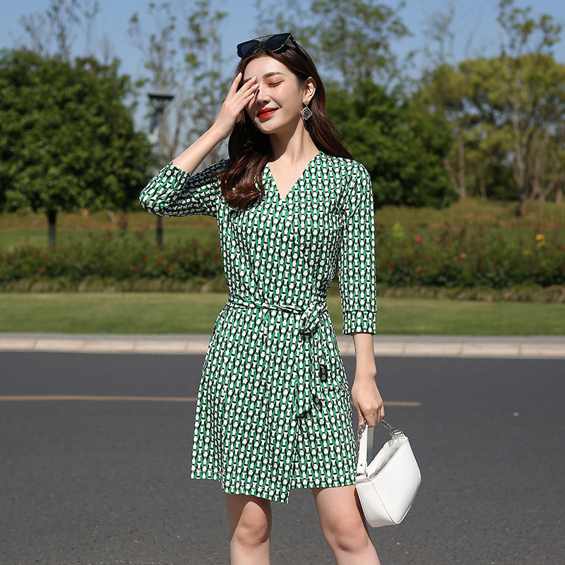 Green and Black Chain Print One-Piece Waist Slimming Look Dress Pg Dvf2025 New Summer Wrap Skirt Green and Black Chain Print One-Piece Waist Slimming Look Dress Pg Dvf2025 New Summer Wrap Skirt
