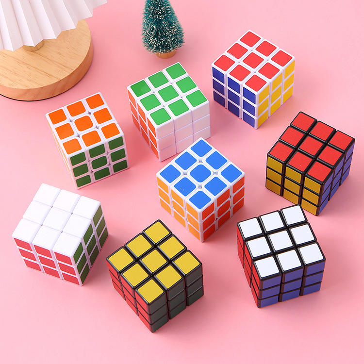 5,7 cm de transferencia de calor del cubo de Rubik juguetes educativos para niños traje transfronterizo de alta calidad Cubo de Rubik de tercer orden Yiwu al por mayor