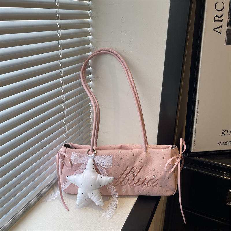 Small design summer trend one-shoulder bag