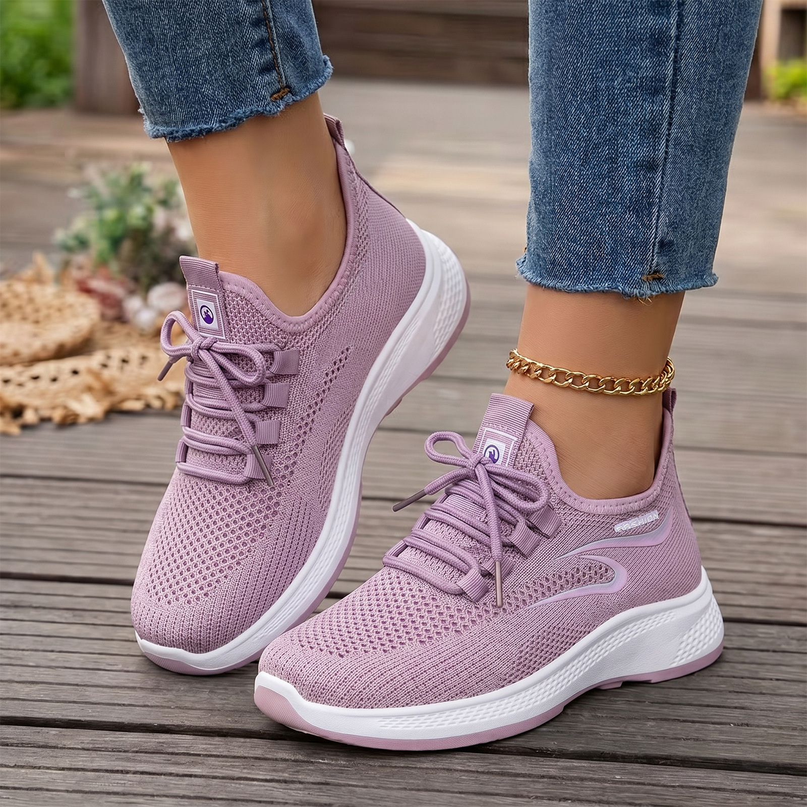 Zapatos de mujer zapatos de verano transfronterizos Temu simple ligero zapatos de malla hueco zapatos de tejido volador con suela suave zapatos casuales cómodos al por mayor