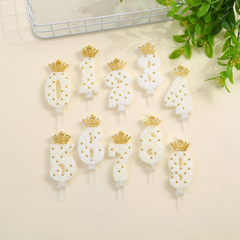 Velas de cumpleaños de corona digital transfronterizas de alto nivel horneado pastel de decoración plug-in creativo vela sin humo al por mayor