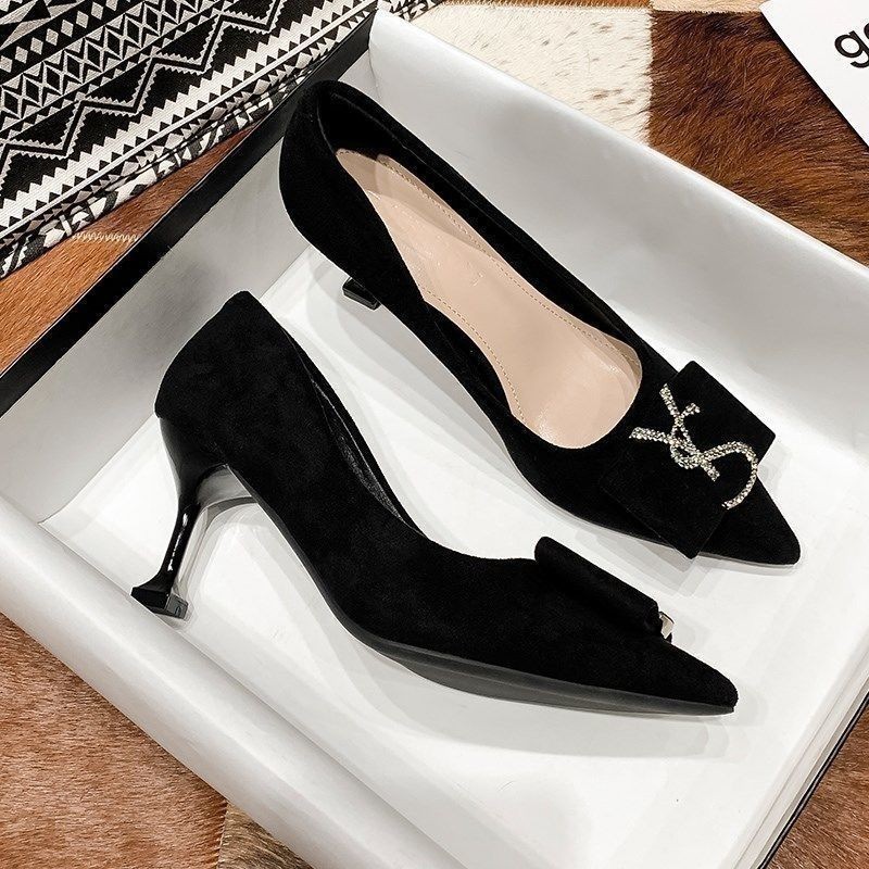 Zapatos de tacones planos puntiagudos para mujeres 2026 otoño nuevo estilo de diamante poco profundo con base plana de lana universal zapatos de dama cómodos