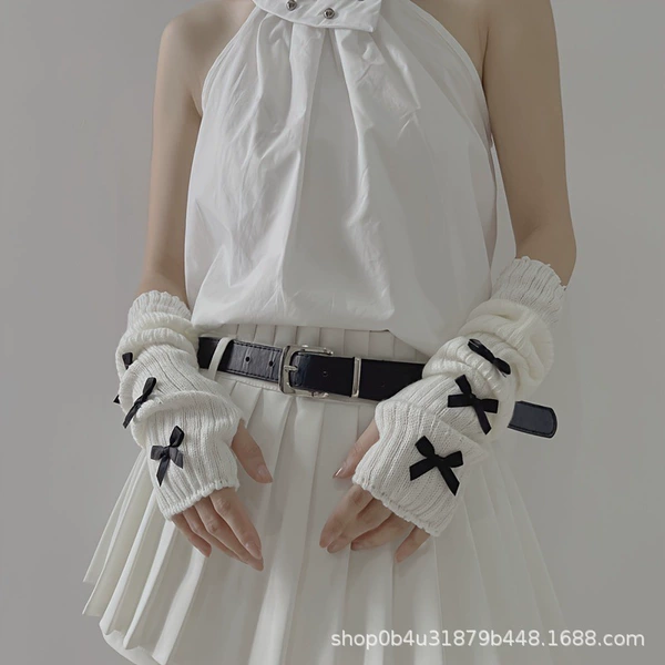 With bow, white