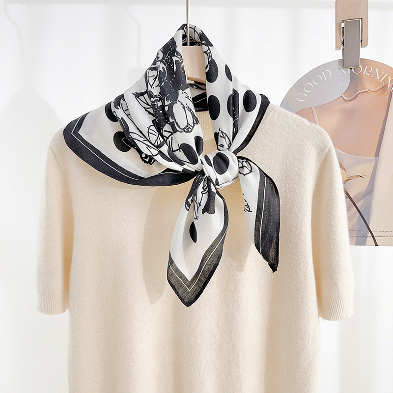 Diseño de impresión retro temperamento de moda toallas cuadradas herringbone de alta calidad estilo exterior elegante toallas de seda decorativas