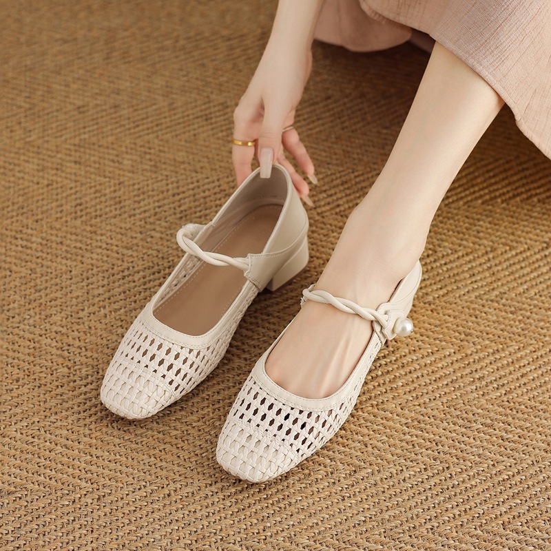 Giày Mary Jane nữ quai ngang mũi nhọn đế thô — BL738P màu đen