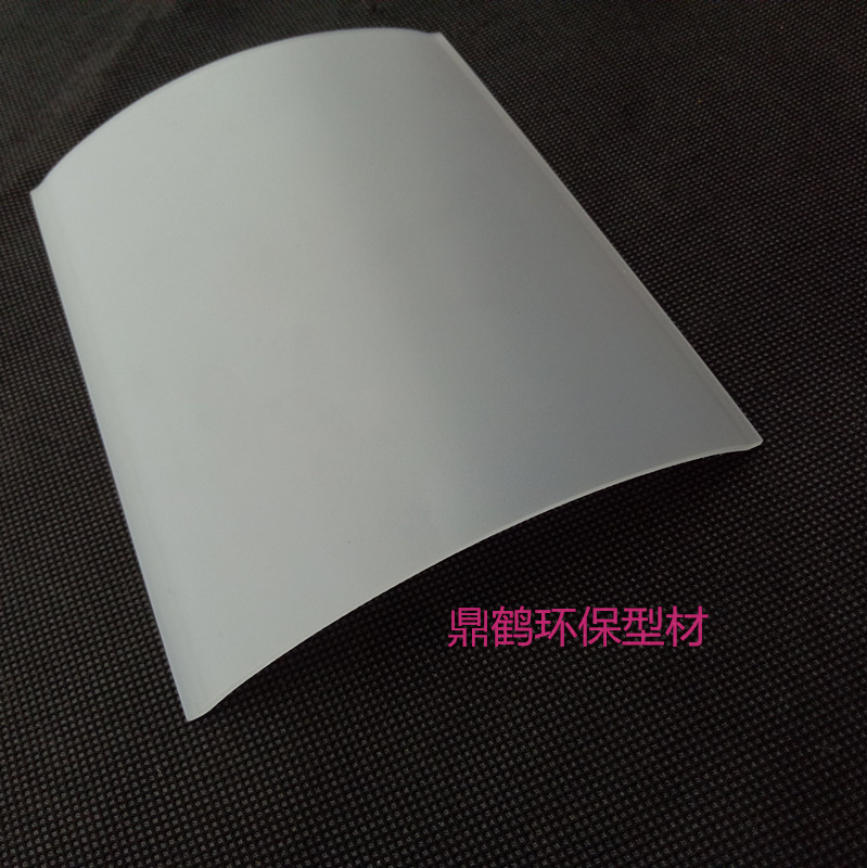 厂家供应PC扩散磨砂灯罩 LED塑胶挤出灯罩线灯条