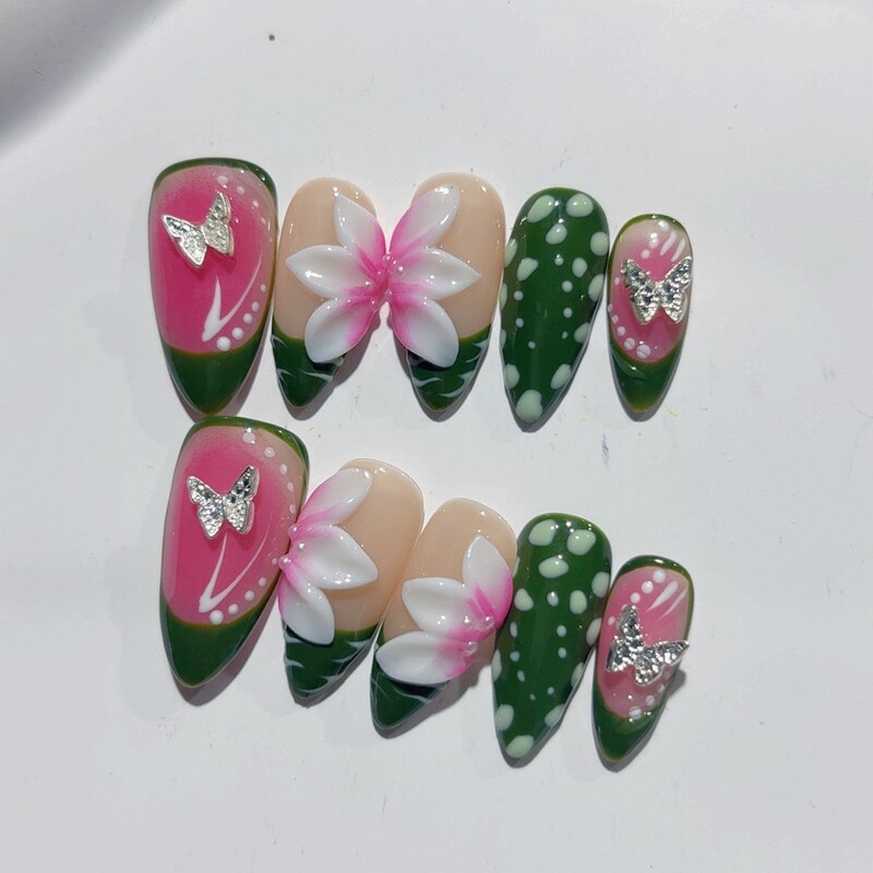 European and American clear floral three-dimensional carved gradient French-style ice-transparent high-end handmade hand-painted cross-border wearable nails wholesale European and American clear floral three-dimensional carved gradient French-style ice-transparent high-end handmade hand-painted cross-border wearable nails wholesale