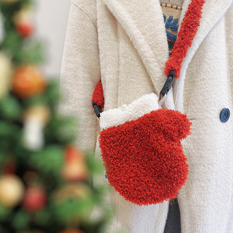 三色补丁毛绒绒手套挎包女2024冬新款可爱单肩包包百搭简约手机包