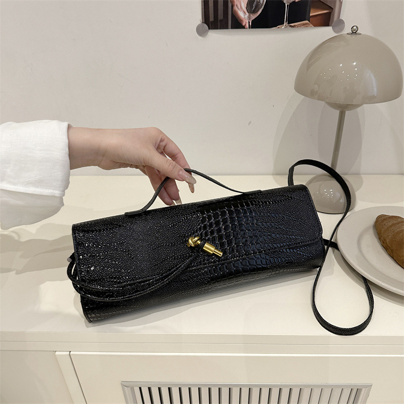 Nuevo bolso mujer moda europea y americana 2025 verano casual pequeño bolso cuadrado personalidad moda estilo occidental bolso de mensajero de un solo hombro mujer