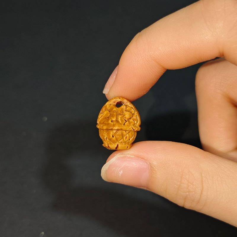 手工山桃核雕刻吊坠桃篮花筐锁桃木篮手链编红绳婴儿童宝宝饰品|undefined