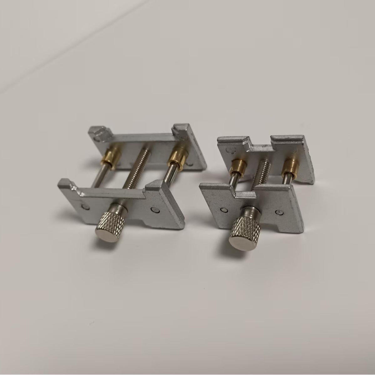 修表工具 金属机芯座 大小一套 固定手表机芯 二合一手表机芯座