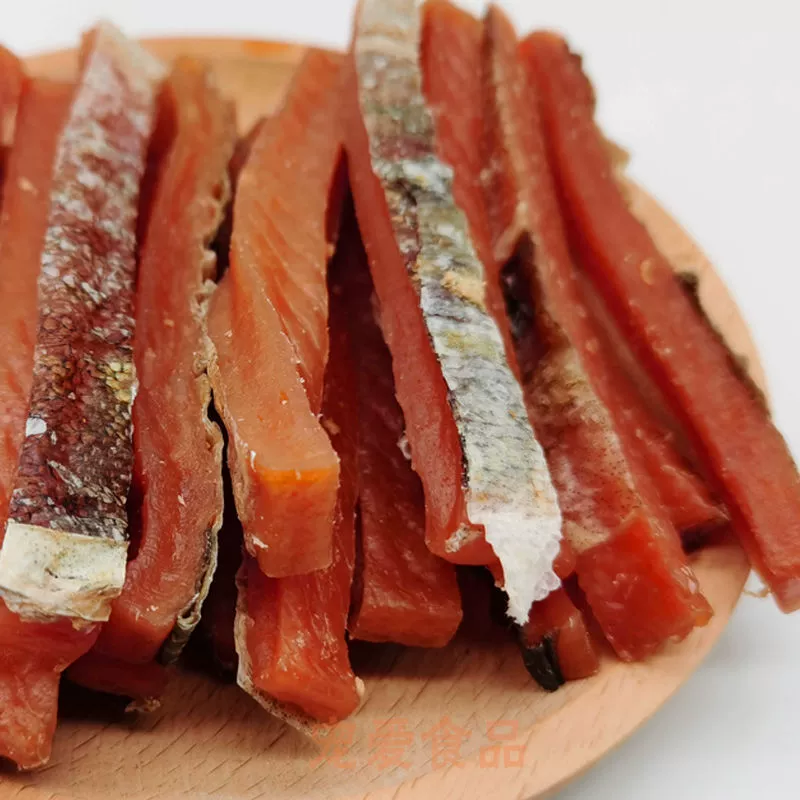 Лакомства для собак, лакомства для кошек, полоски мяса лосося, волосы, продукты для откорма, красота волос, общие поощрения за обучение для собак и кошек.
