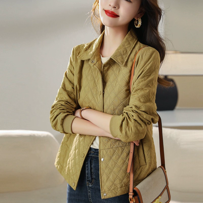 Spring autumn fashionable short jacket for mother, Chanel style, 2024 years, loose fit, western style
