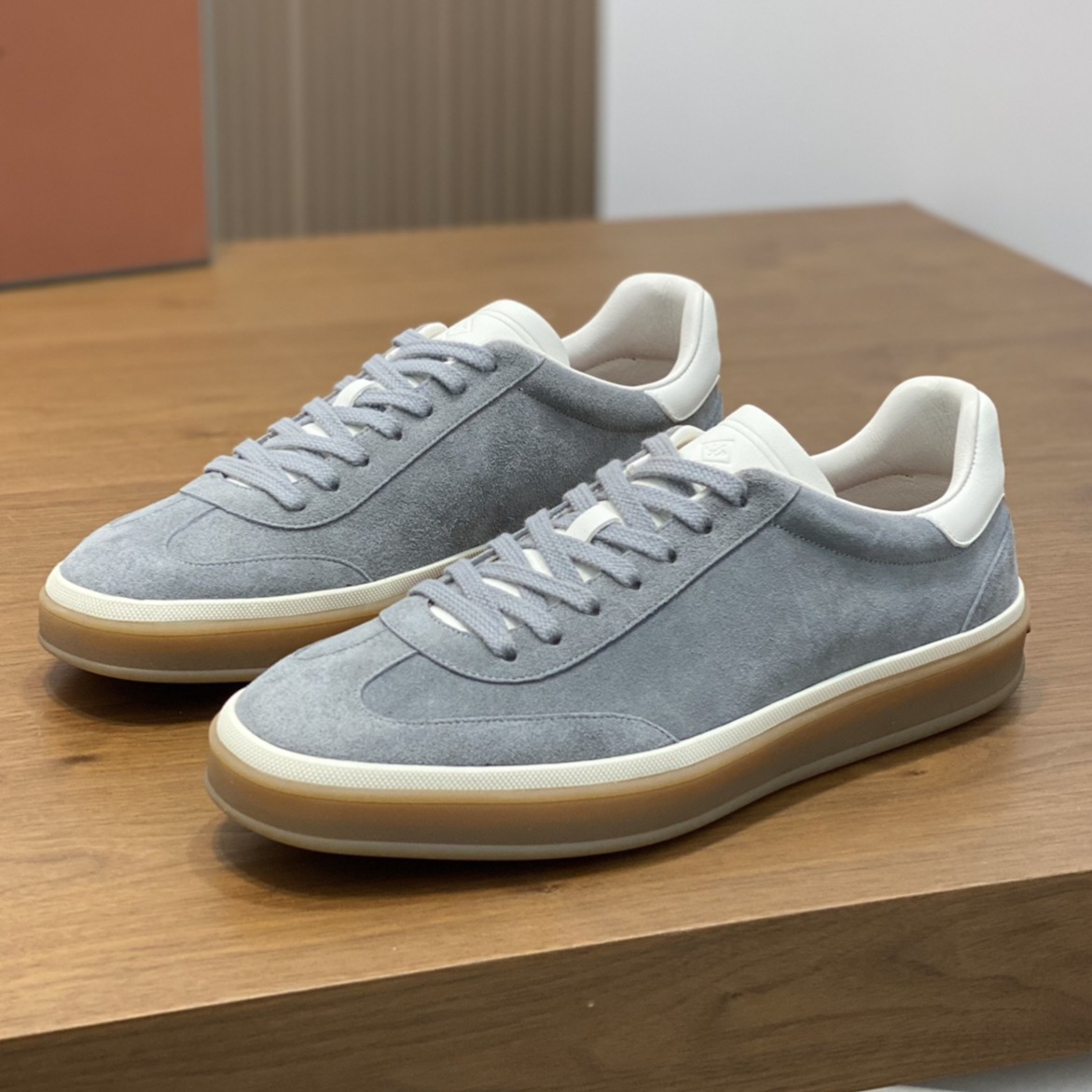 Scarpe casual uomo stile europeo in scamosciato stringate classiche_voghion.com