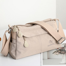 跨境多隔层大容量单肩斜挎包女包新款户外旅行防水超轻尼龙布包