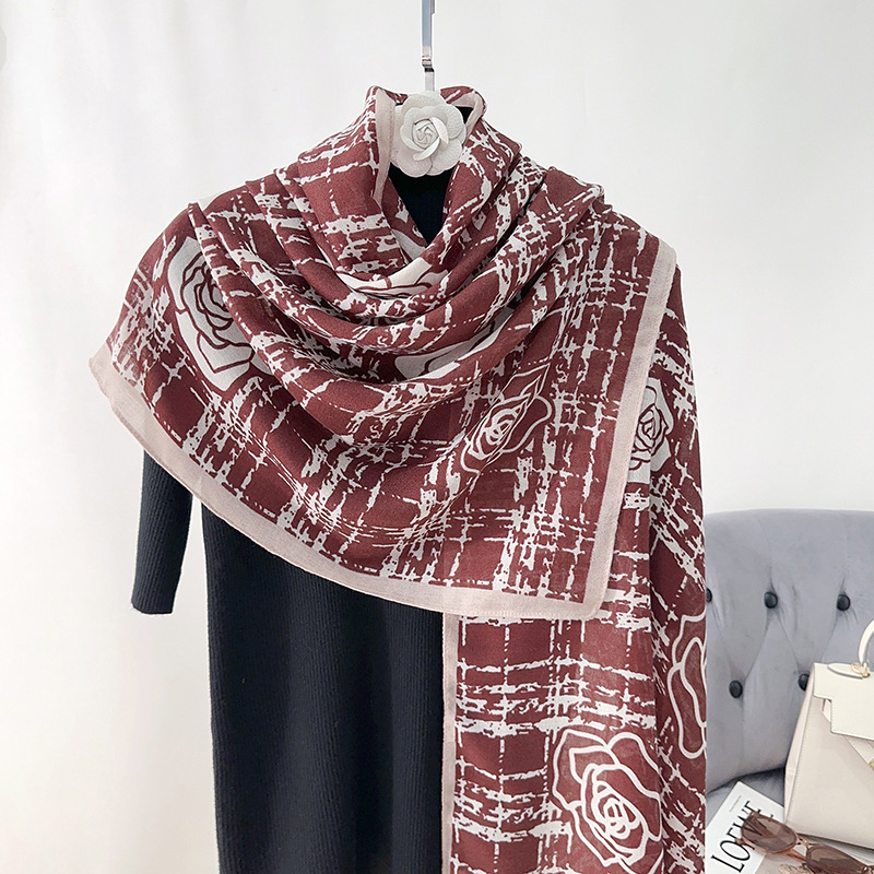 Otoño y invierno algodón y lino exterior mujer sala de aire acondicionado cálida chal de moda japonesa y coreana alta sensación elegante bufandas de impresión de rosas