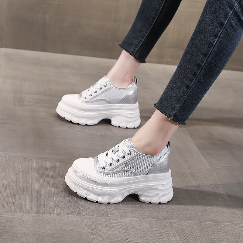 Giày sneaker nữ chunky đế dày mặt lưới thoáng khí, tăng chiều cao bên trong — Màu trắng