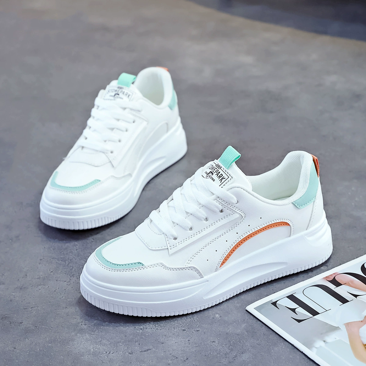 Белые женские туфли весна 2025, новые весенне-осенние универсальные повседневные модные трендовые кеды на толстой подошве из холщовой ткани