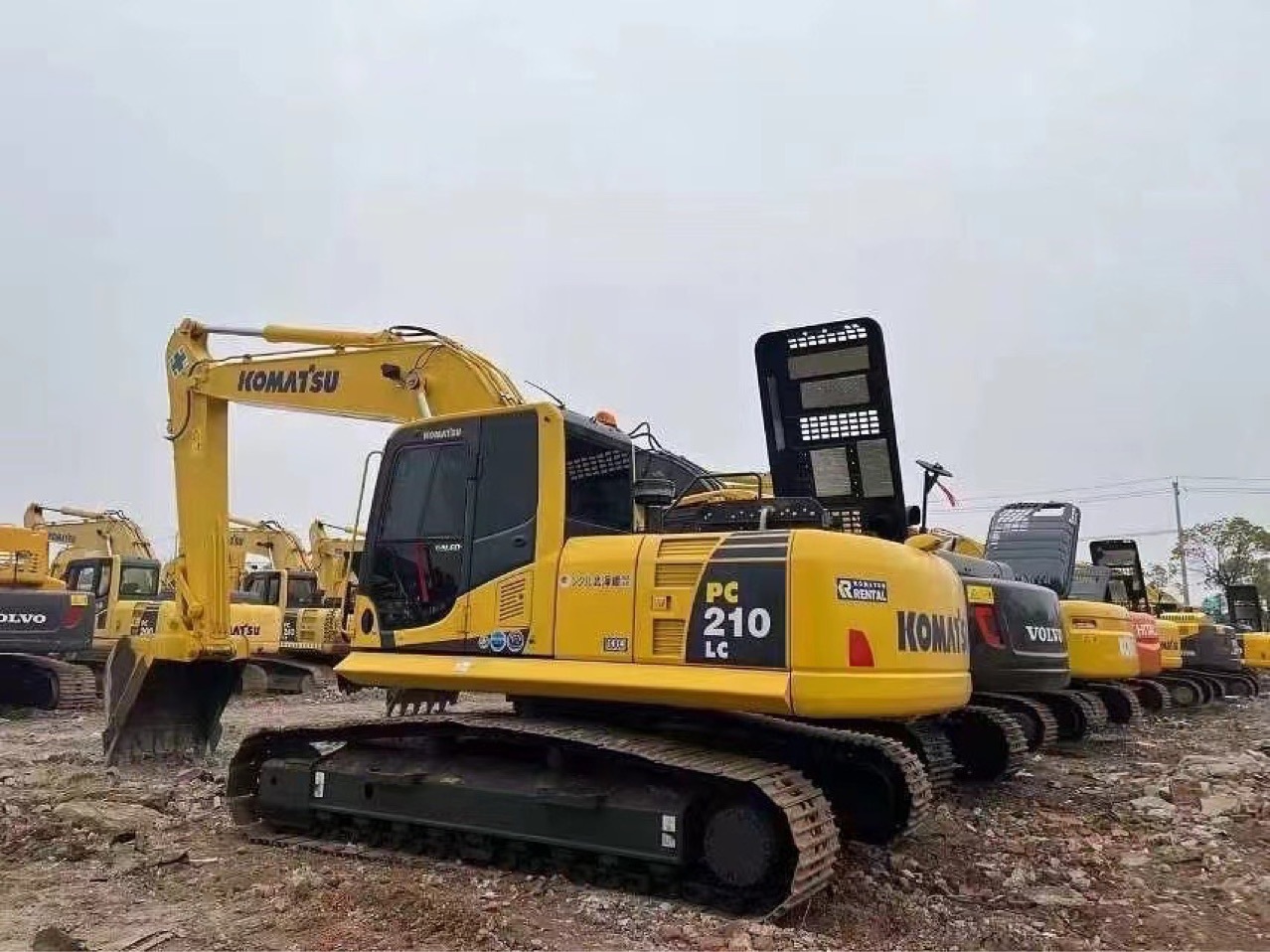 Exportaciones nacionales y extranjeras de segunda mano excavadora Komatsu 120.130.200.220.240 con cañón
