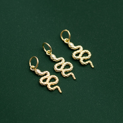 S925 silver electroplated gold zodiac snake pendant pendant bracelet material pendant DIY jewelry accessories wholesale Q0431