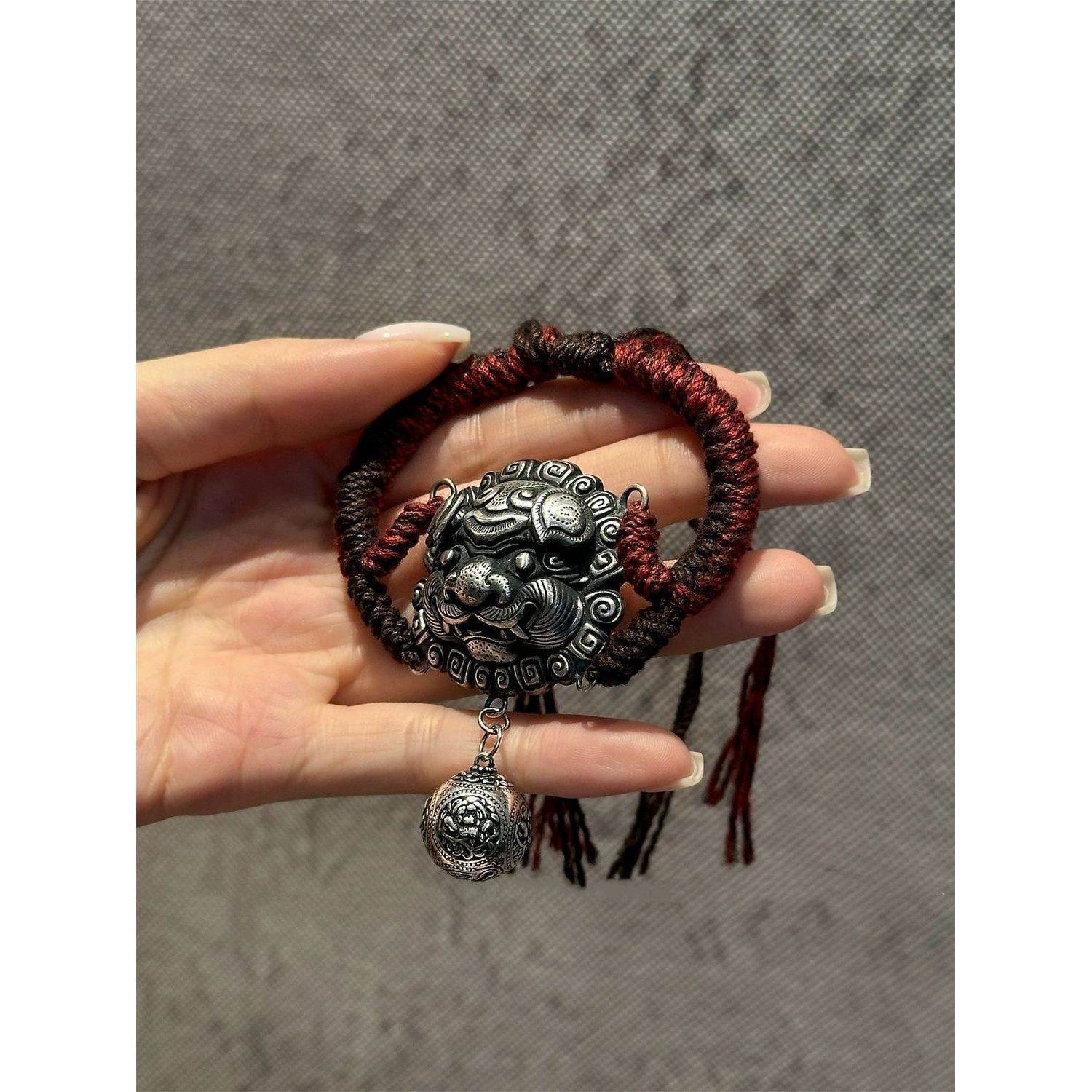 Gold-Swallowing Beast Awakening Lion Pattern Bell Pendant Braided Rope Pull Hand Rope