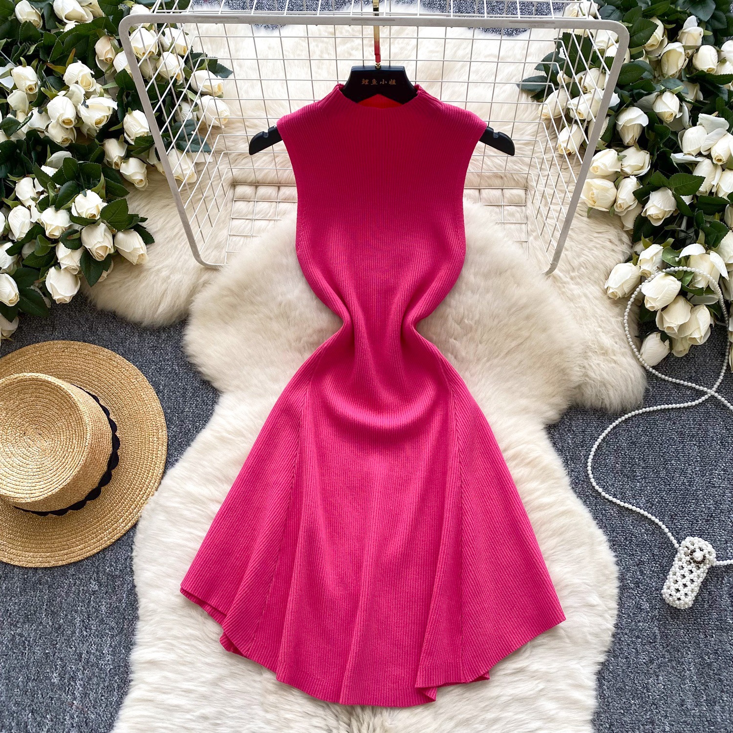 高级感无袖针织连衣裙女夏季新款韩版简约纯色收腰不规则背心短裙