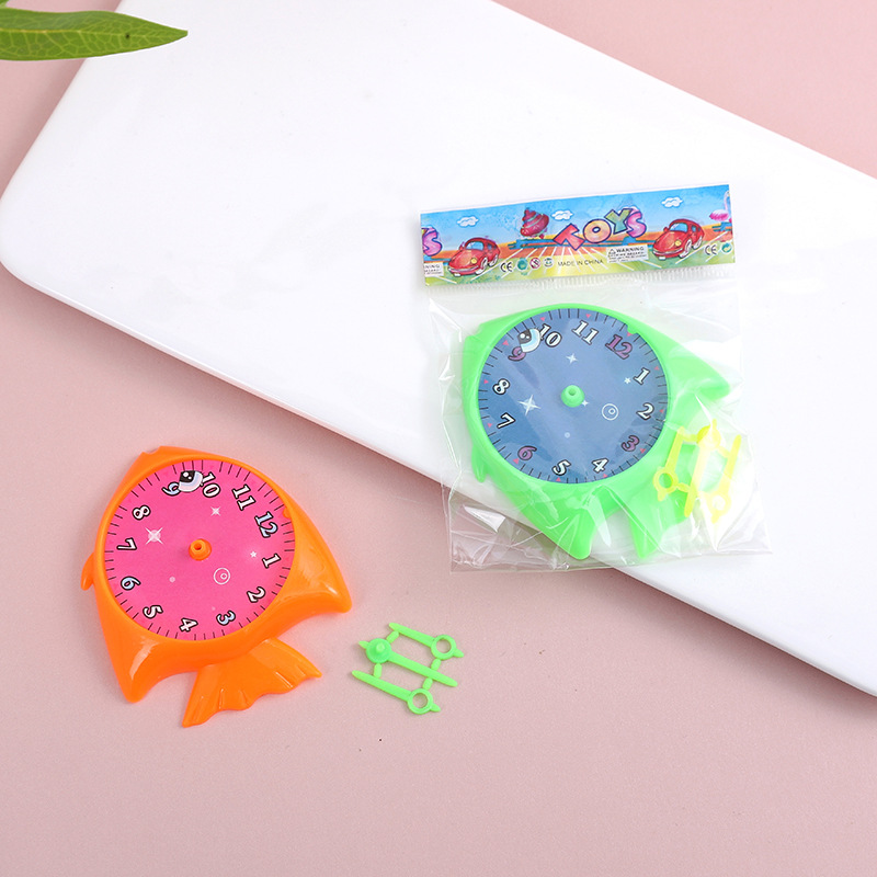 Educación infantil creativa de dibujos animados reloj aprendiz pequeño reloj despertador alrededor de la temporada escolar empujar pequeños regalos