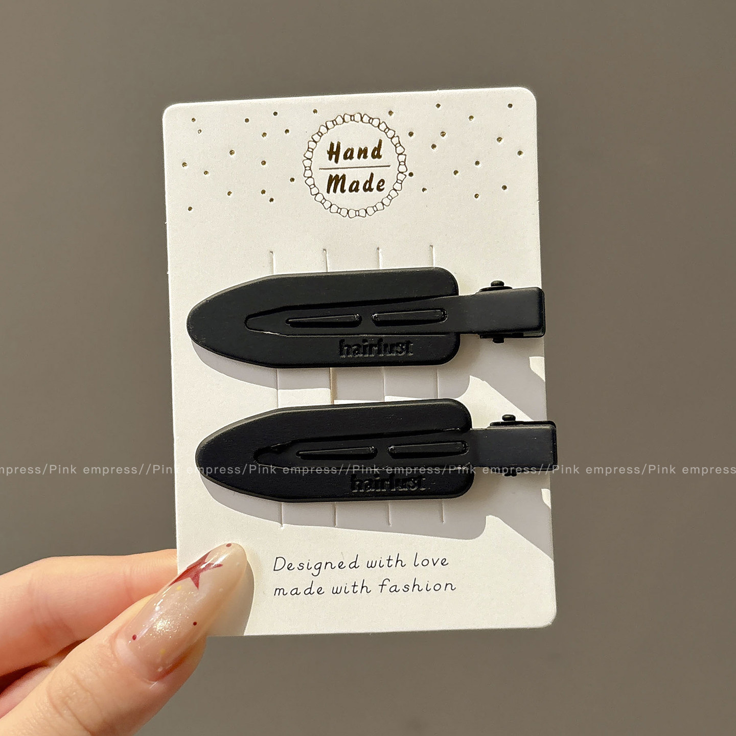 Blanco y negro simple clip para el cabello de mujeres ins estilo nicho sentido de diseño de una palabra clip para el cabello de la frente de cabello fruncado joyería clip para el cabello