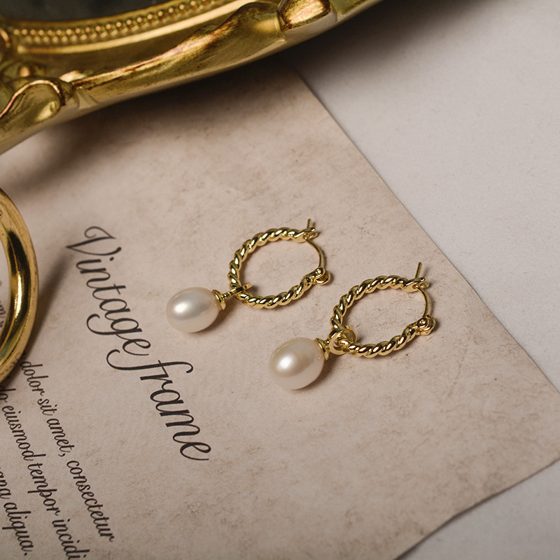 法式复古麻花扭纹耳钉 个性气质优雅高级感天然淡水珍