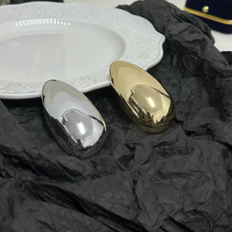 Minimalist Metal Water Drop Brooch For Women Shiny Egg Shaped Pin_voghion.com