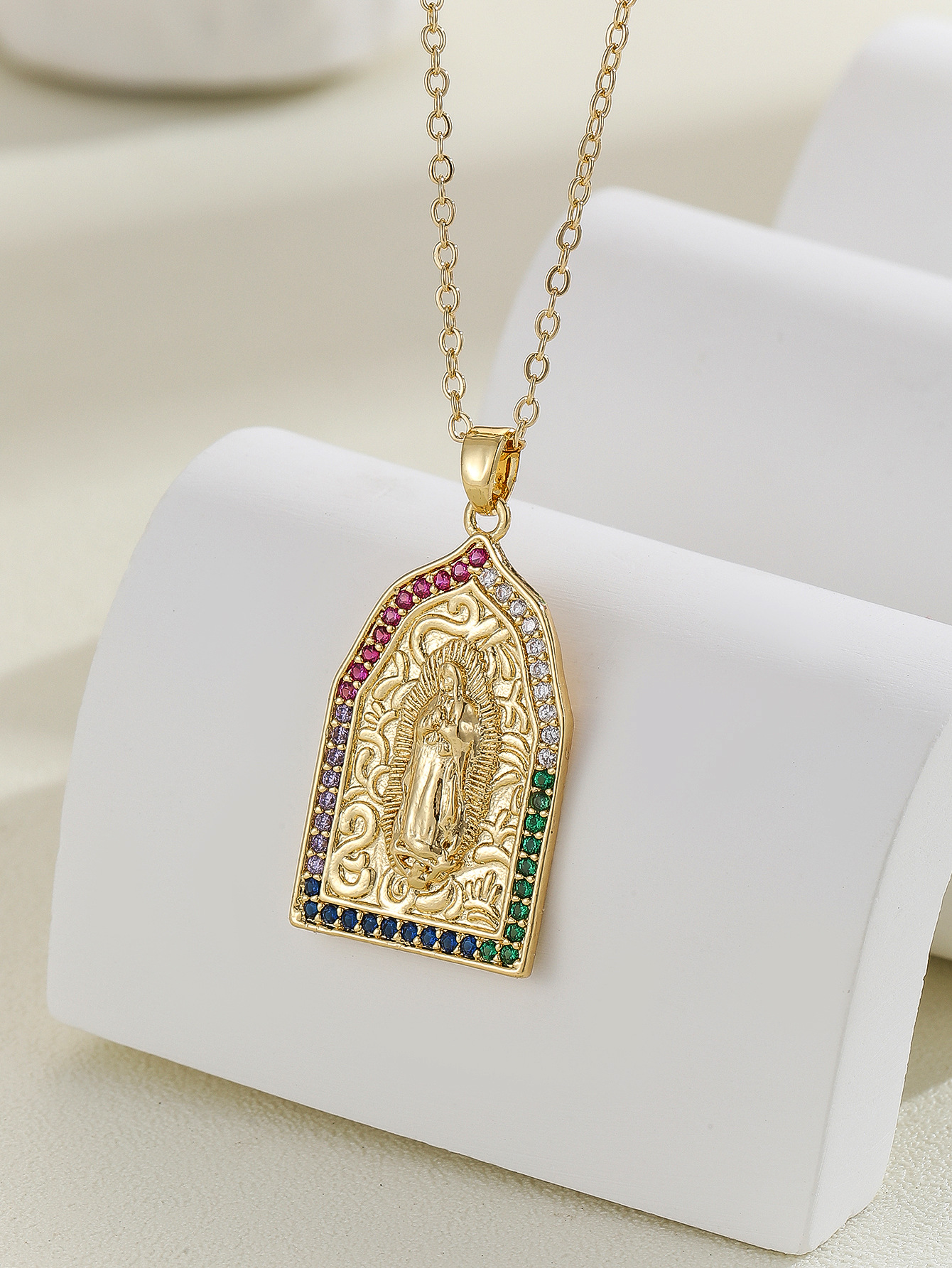 12g Weight Copper Pendant Material Zircon Inlay Material Pendant Necklace Classification Copper Chain Material 1 Piece Quantity Holiday, Daily Occasion Copper Material Human, Virgin Mary, Oval Pattern Women's Gender Inlay Design IG Style Style Copper Inlay Human Virgin Mary Oval Zircon Pendant Necklace 13