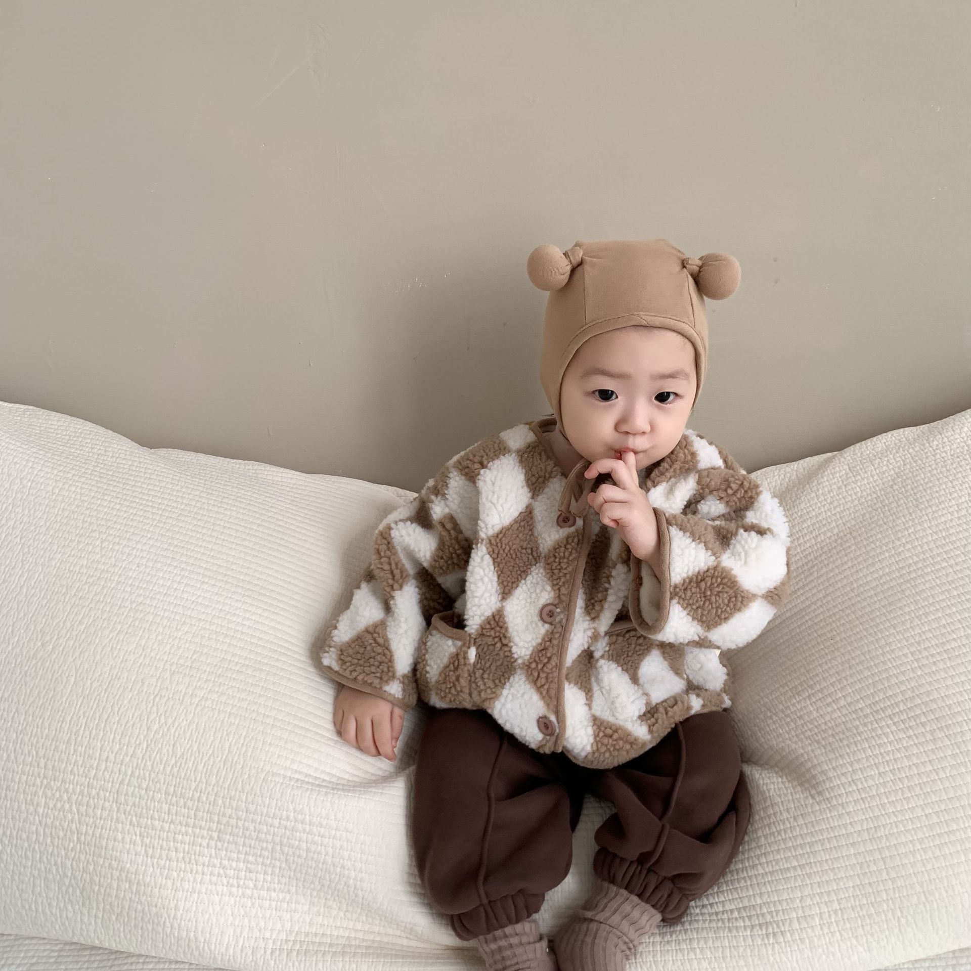 Chaqueta de felpa para bebé, estilo coreano, ropa infantil, camisa de capa base para otoño e invierno, chaqueta de algodón para bebé, ropa para salir de paseo image 4