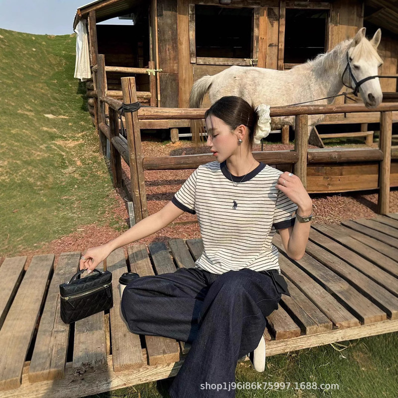 25 Early Spring New Striped Crewneck Short-sleeved T-shirt Fashionable All-match Slimming Advanced Lively Sweet Personality Relaxation