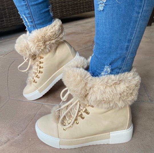 Europa y América de invierno corto largo de piel boca de cuero botas de nieve Estación independiente de las mujeres Comercio exterior más tamaño forrado de lana gruesa Martin botas de algodón