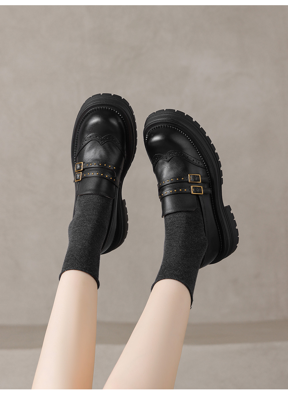 Giày cao gót nữ mũi tròn bít phong cách vintage, đế dày khóa đinh tán, gót thô ổn định — màu nâu chi tiết 5