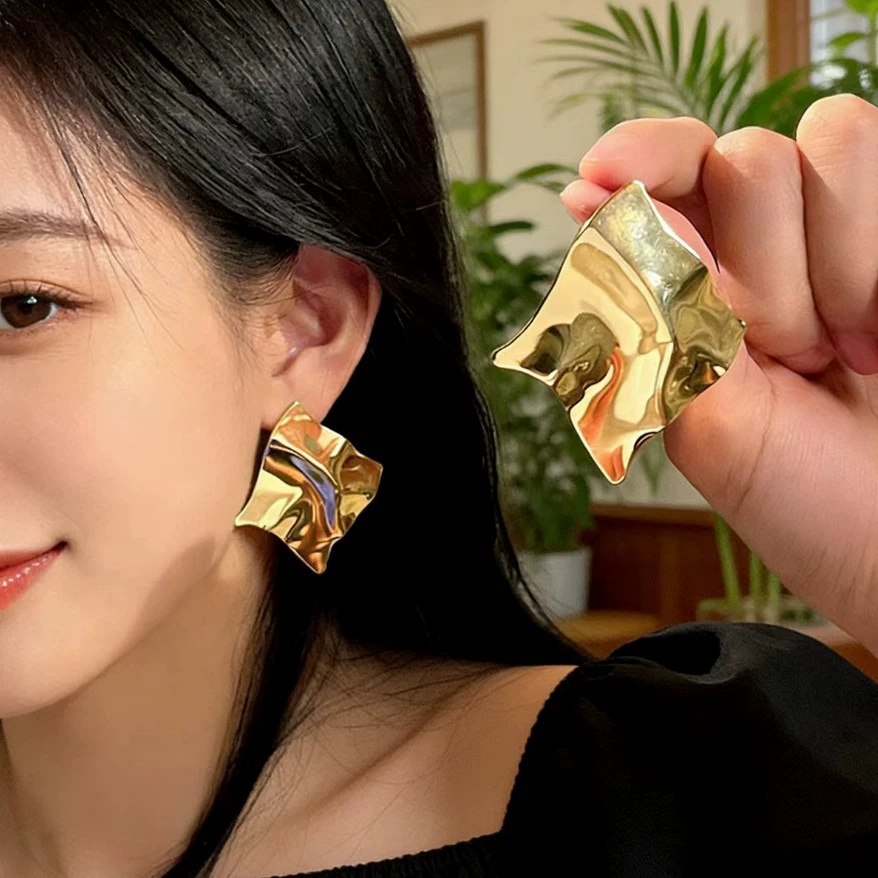 Европейские и американские модные трансграничные металлические простые креативные индивидуальные модные серьги геометрические нерегулярные преувеличенные зеркальные серьги темперамента
