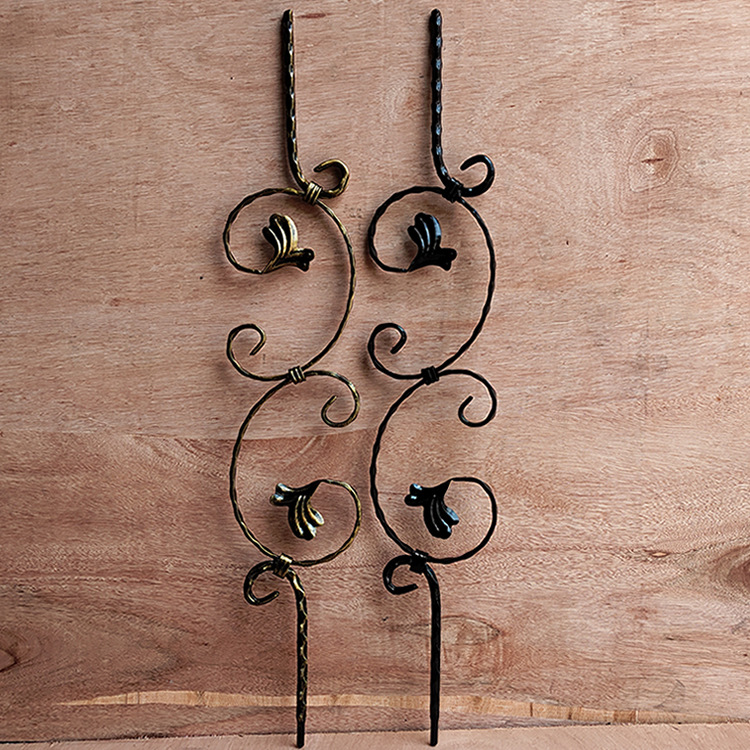 专业生产批发楼梯扶手　阳台栏杆　铁艺楼梯花配件