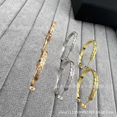 小香风高版本V金coco菱格镶钻大耳环CNC精工简约百搭气质直播批发